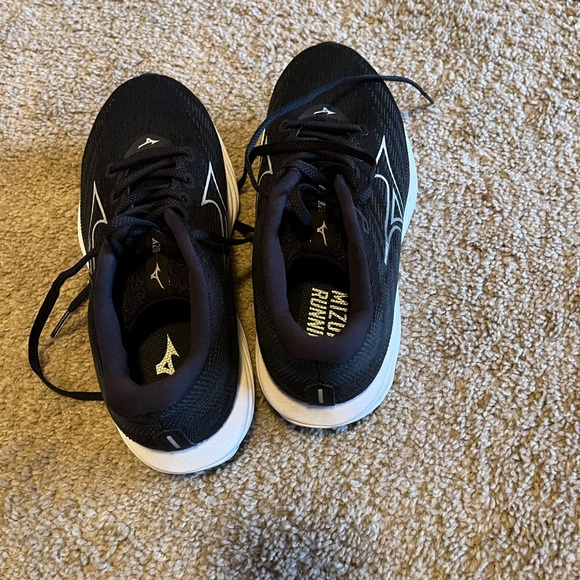 MIZUNO | MIZUNO women running shoes wave rider 28 like new - Picture 3 of 5